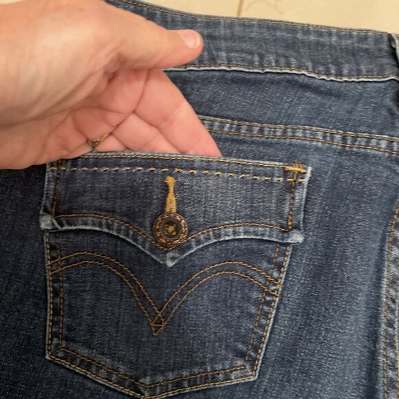 Levi's 526 Women Jeans Slender Bootcut Mid Rise Denim Size 16M Back Flap Pockets - Picture 4 of 16